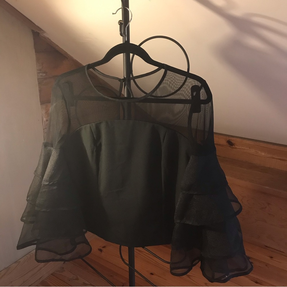 Infin8ti Black Flutter Sleeve Formal Top, NWT, L